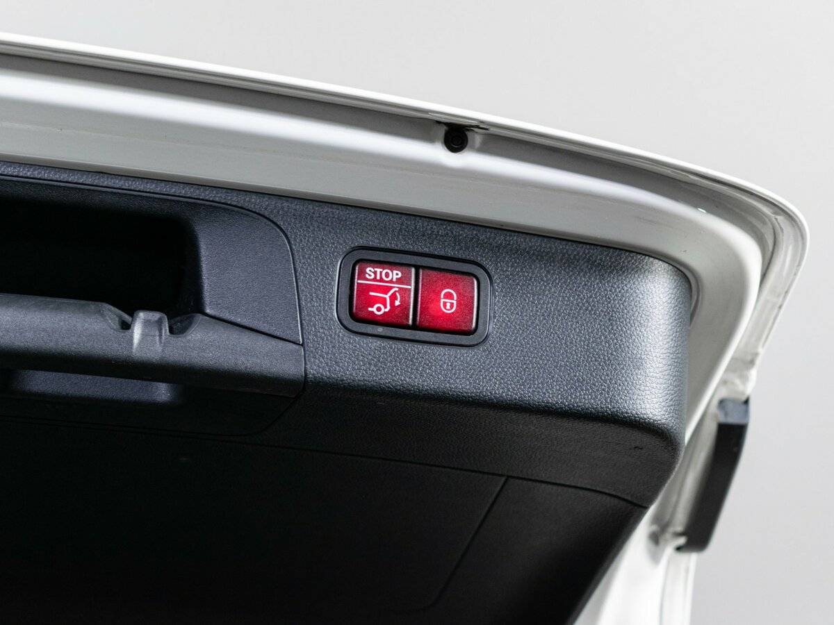 Mercedes-Benz GLC 2020 года с пробегом. Фото: #9