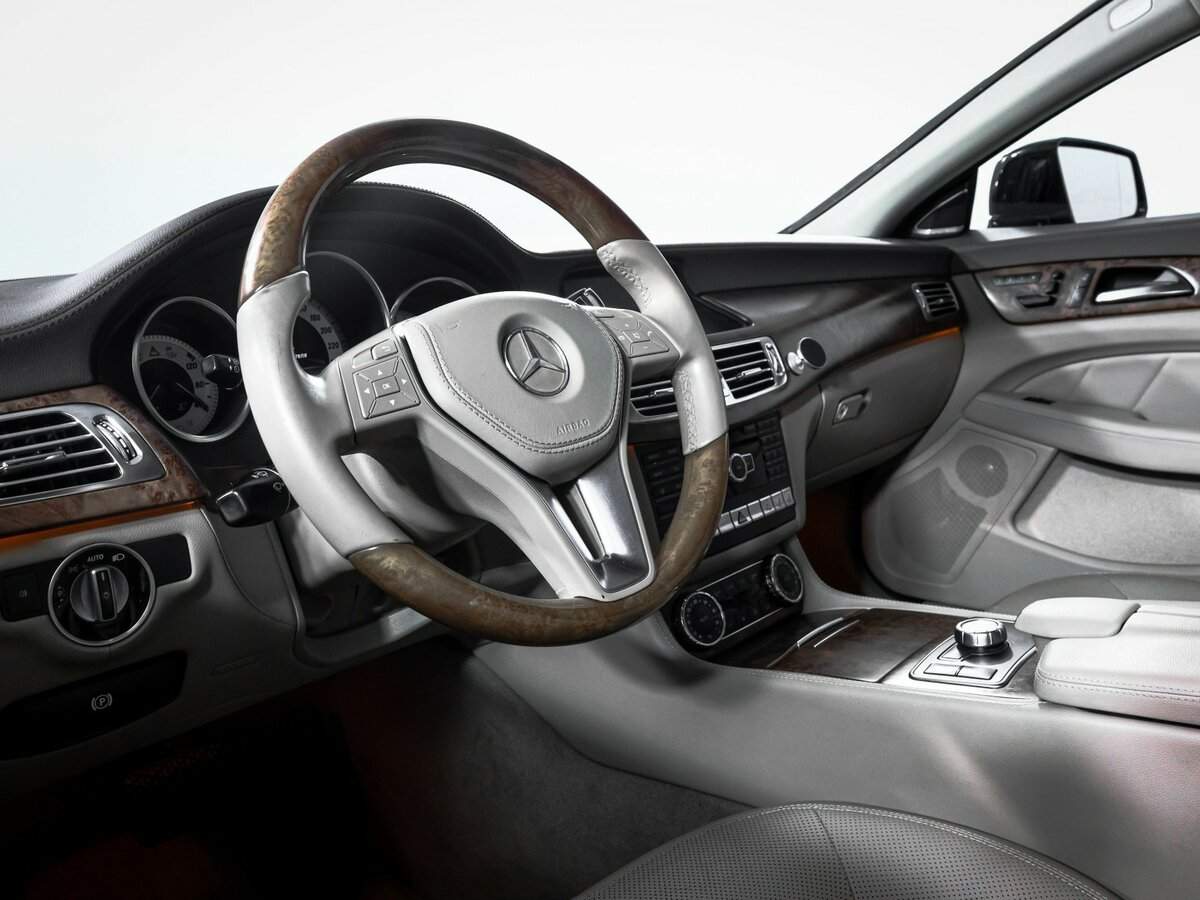 Mercedes-Benz CLS 2012 года с пробегом. Фото: #13