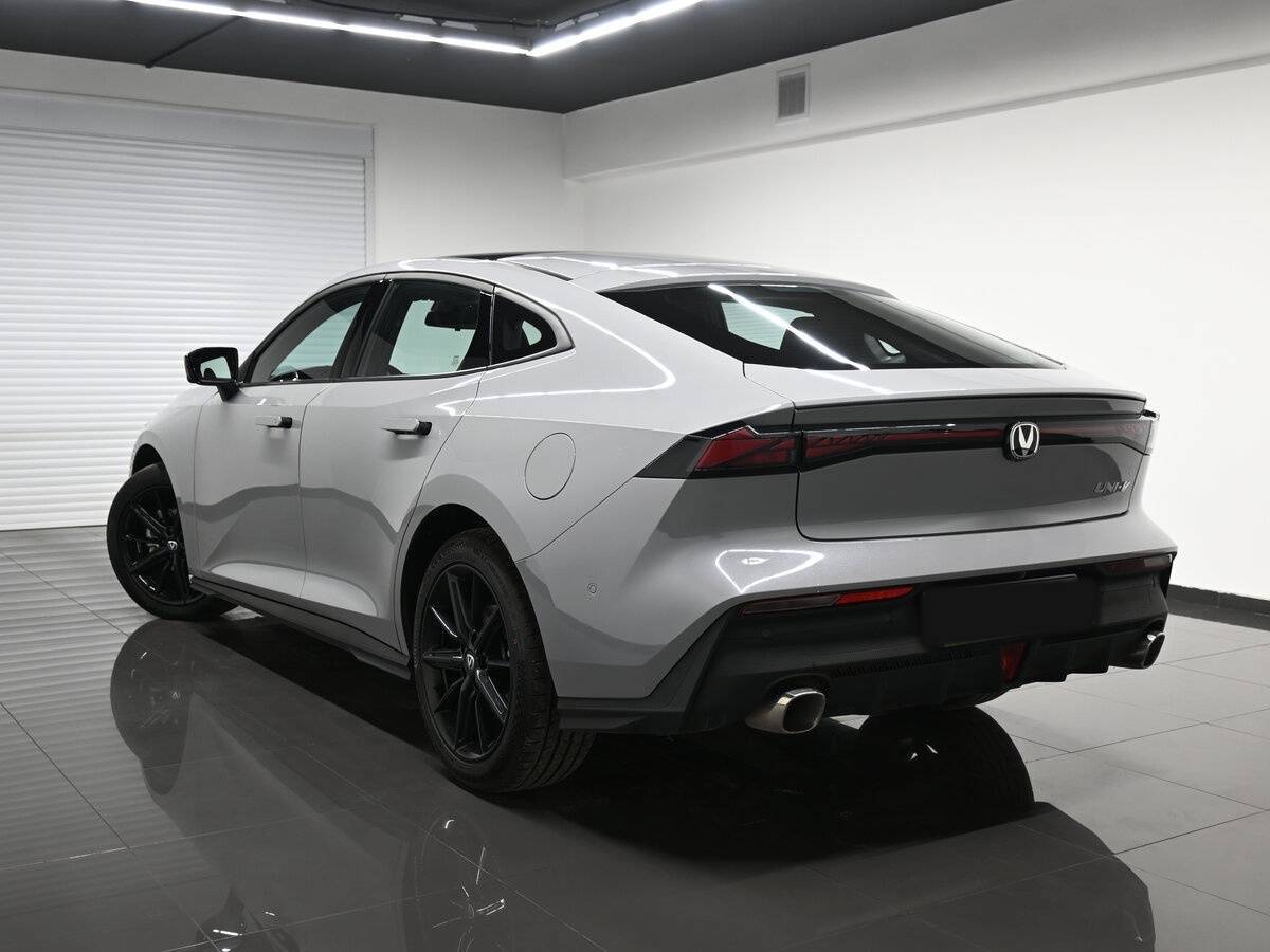 Changan UNI-V 2023 года с пробегом. Фото: #5