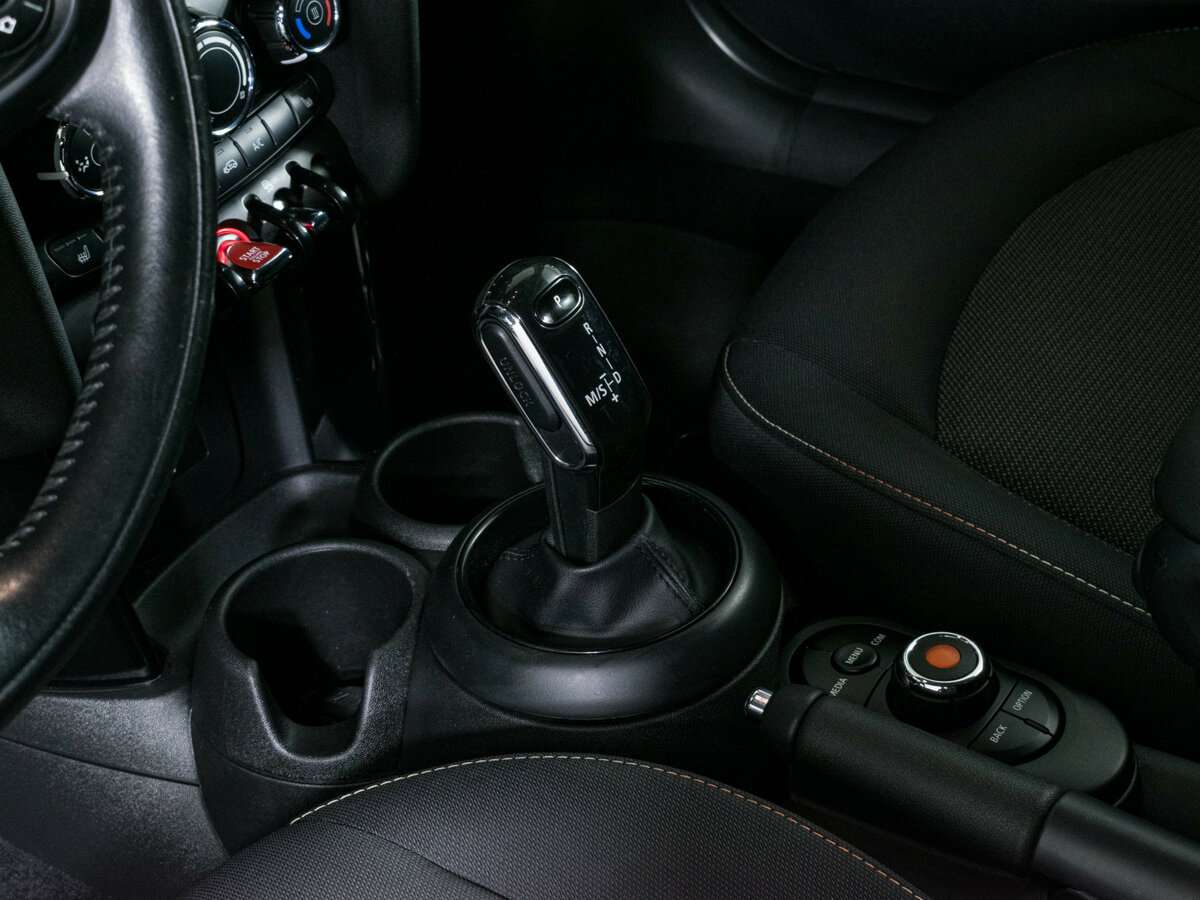 Mini Hatch 2018 года с пробегом. Фото: #15