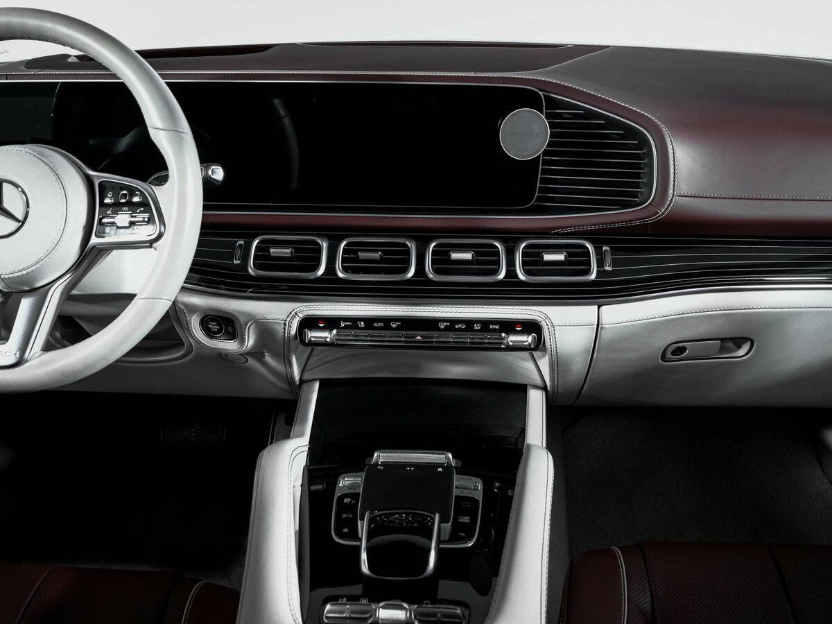 Mercedes-Benz Maybach GLS 2022 года с пробегом. Фото: #12