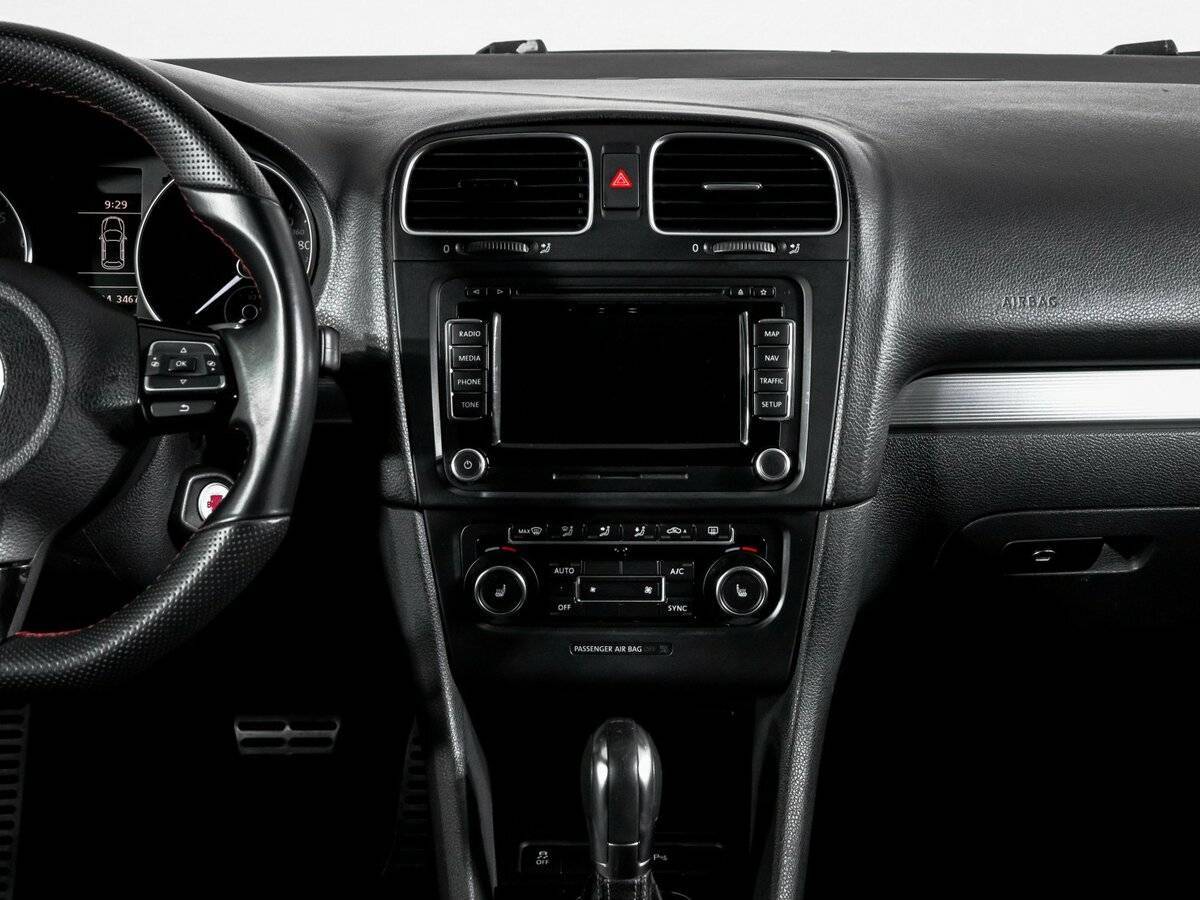 Volkswagen Golf R 2012 года с пробегом. Фото: #12