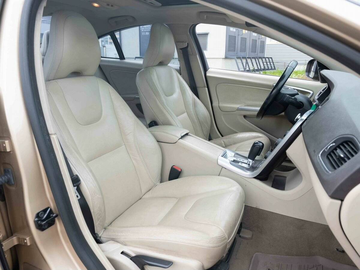 Volvo S60 2011 года с пробегом. Фото: #9