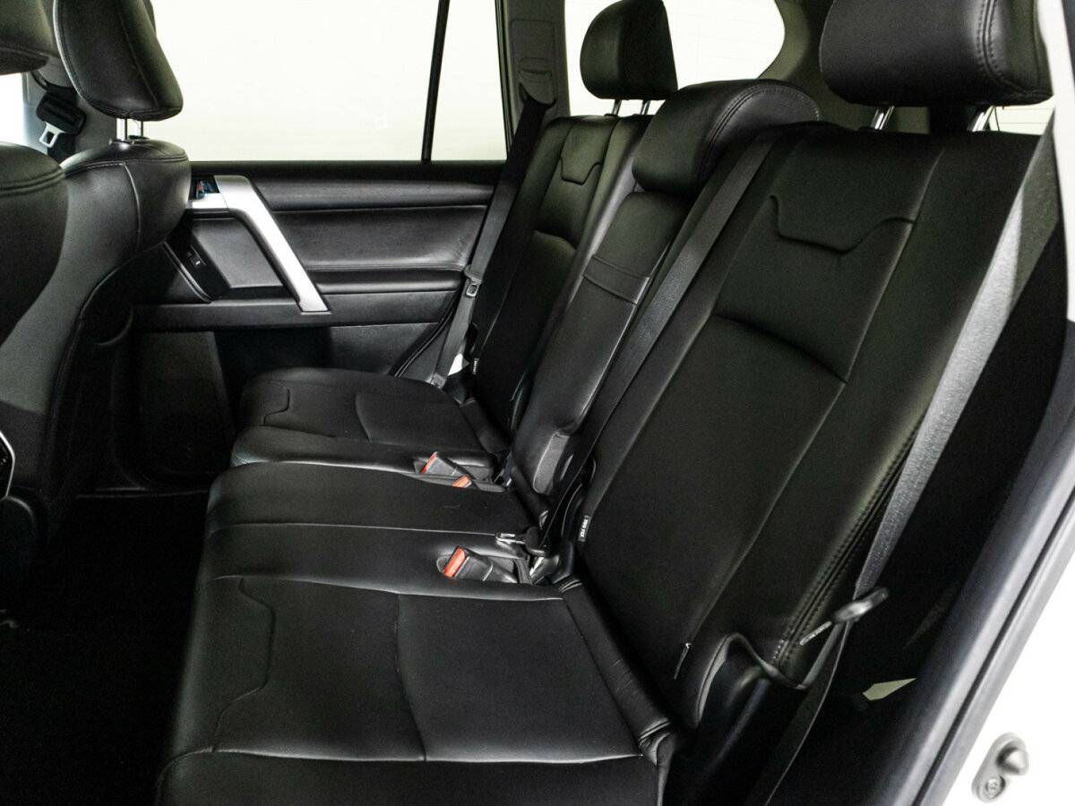 Toyota Land Cruiser Prado 2019 года с пробегом. Фото: #9