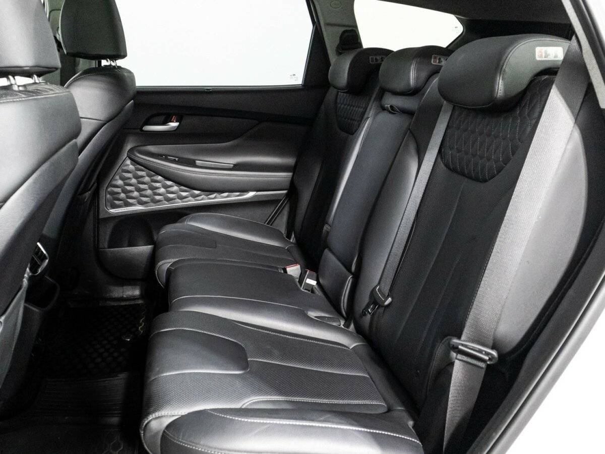 Hyundai Santa Fe 2019 года с пробегом. Фото: #9