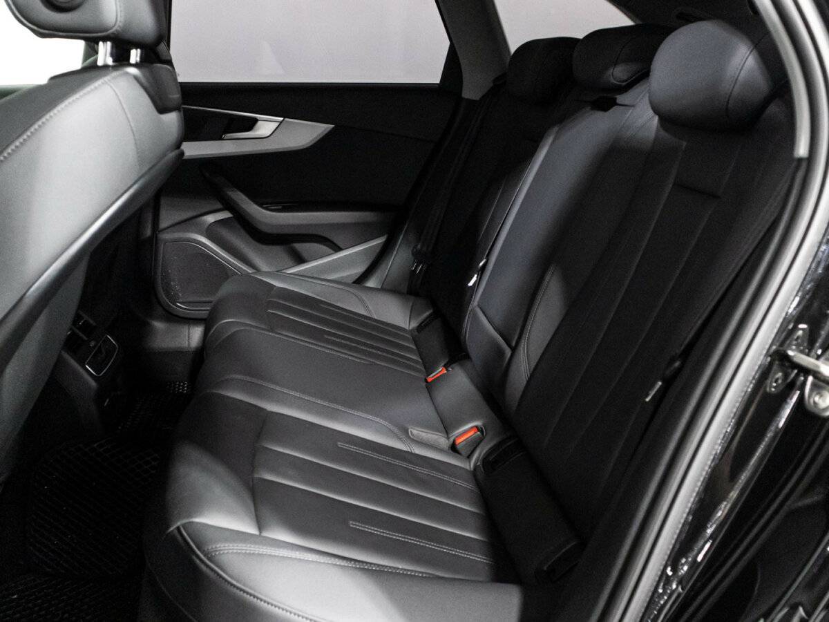 Audi A4 2020 года с пробегом. Фото: #9