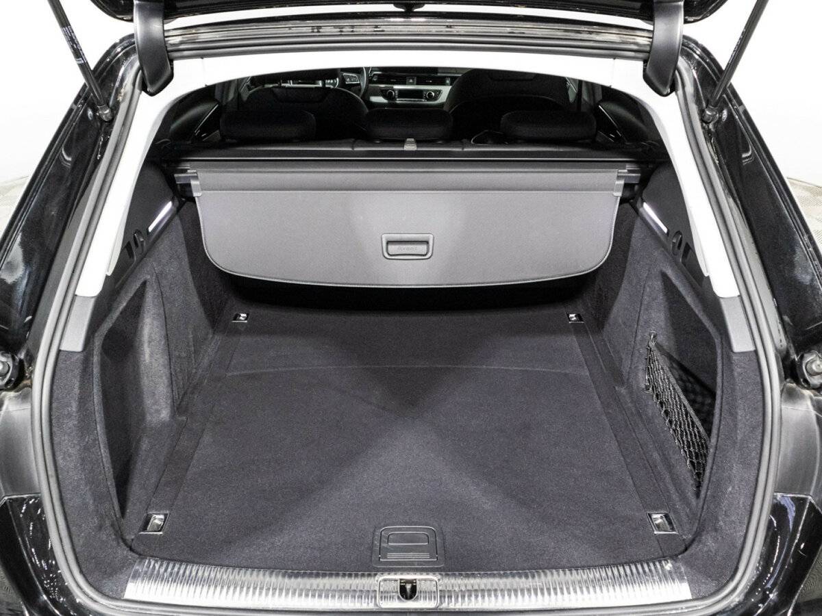 Audi A4 2020 года с пробегом. Фото: #14