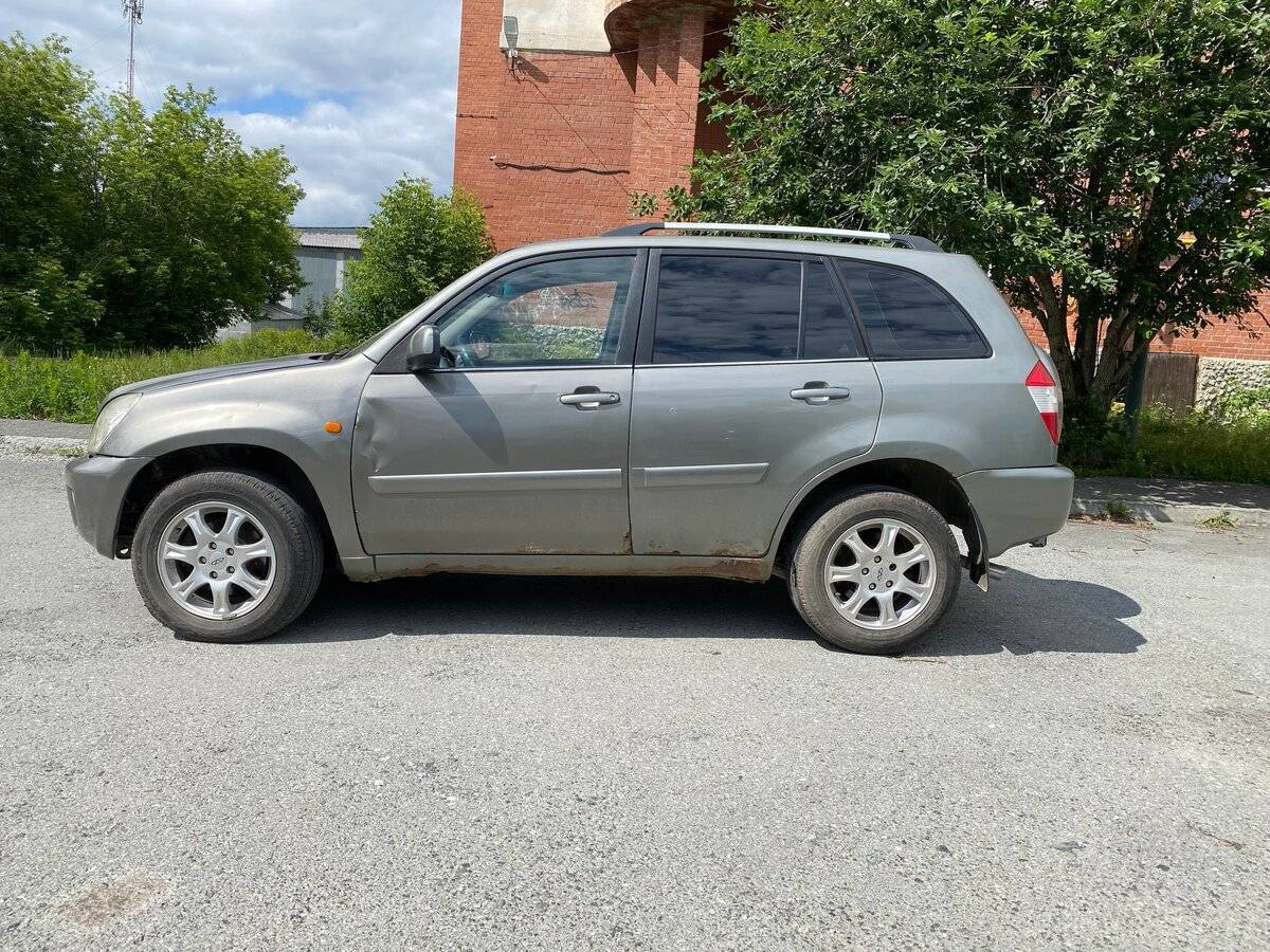 Chery Tiggo (T11) 2013 года с пробегом. Фото: #4