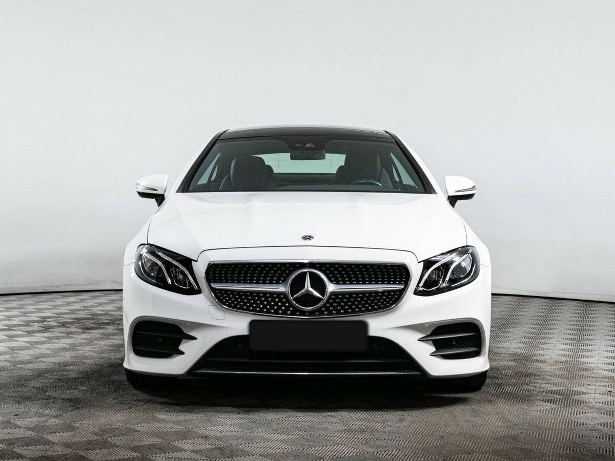 Mercedes-Benz E-Класс 2017 года с пробегом. Фото: #1