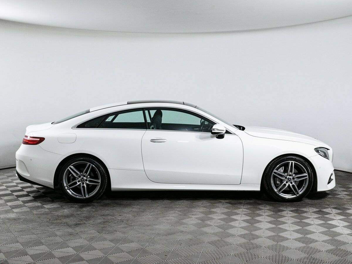 Mercedes-Benz E-Класс 2017 года с пробегом. Фото: #3