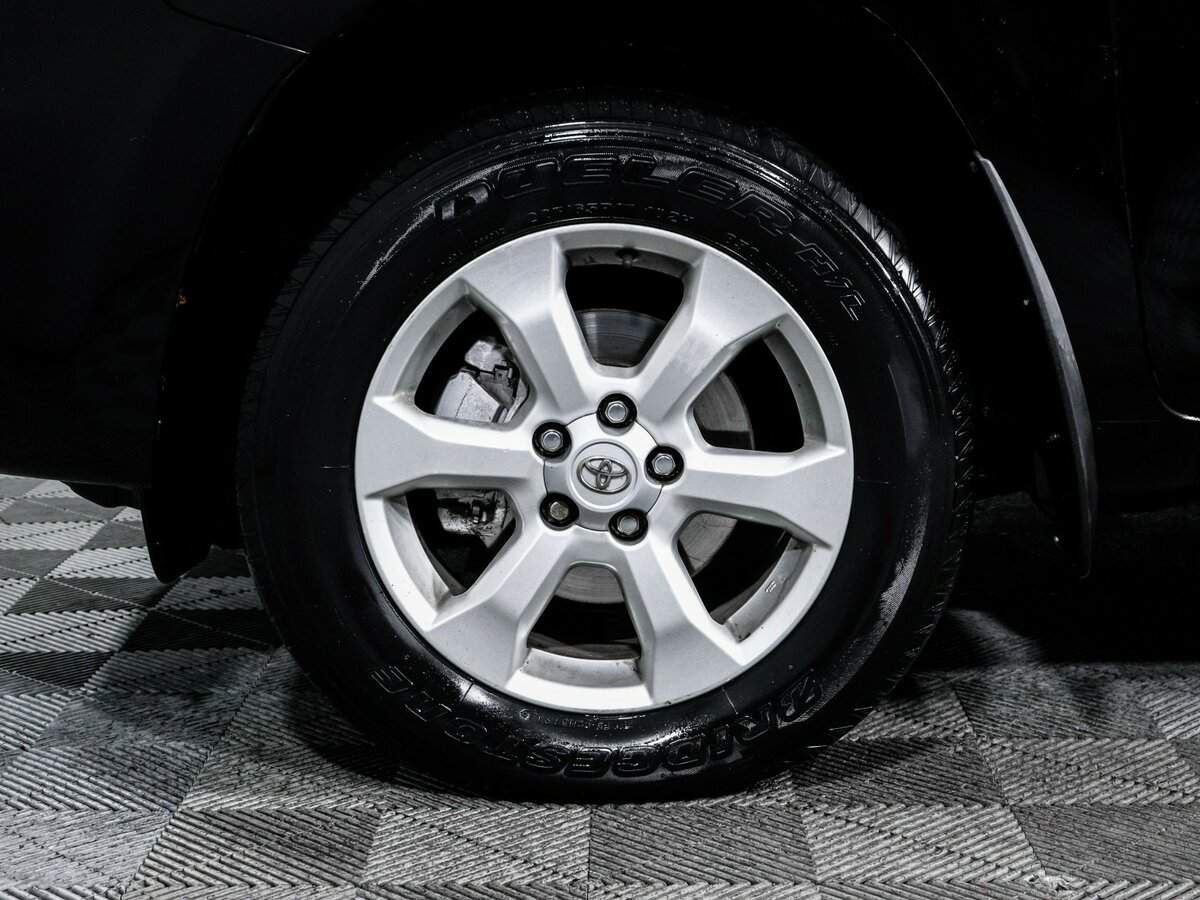 Toyota RAV4 2010 года с пробегом. Фото: #14