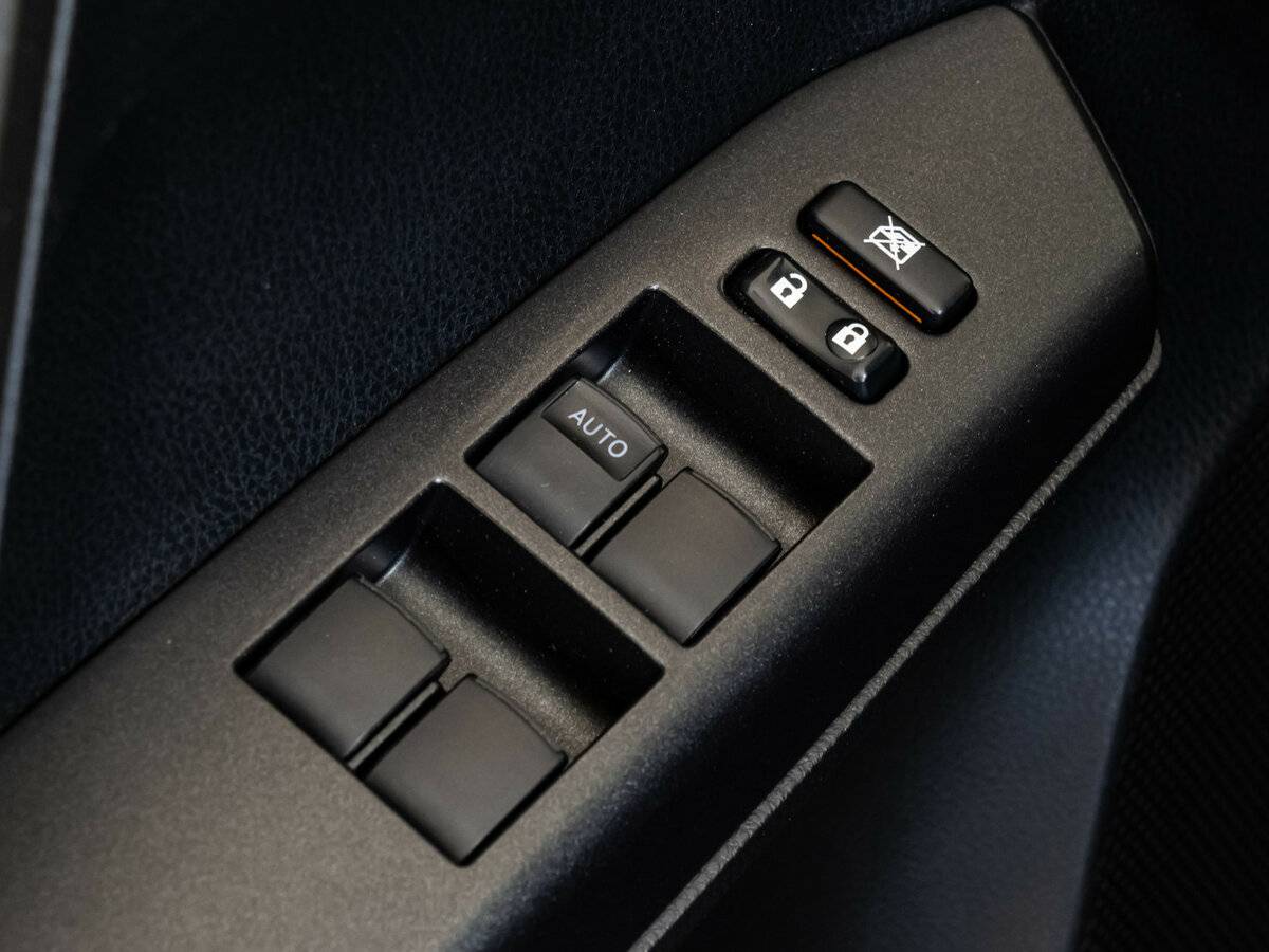 Toyota RAV4 2016 года с пробегом. Фото: #16