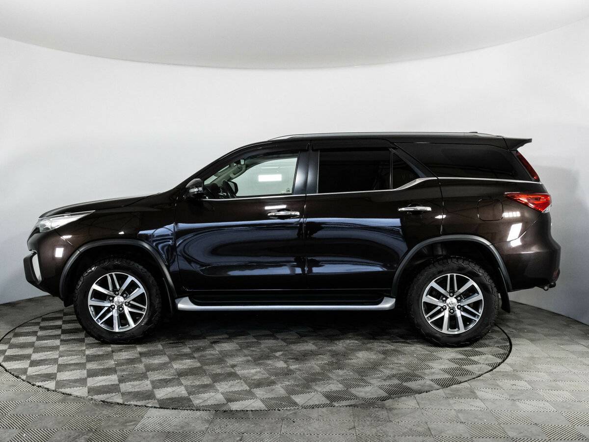 Toyota Fortuner 2018 года с пробегом. Фото: #8