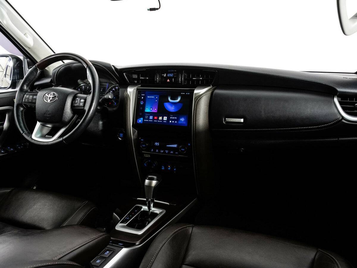 Toyota Fortuner 2018 года с пробегом. Фото: #9