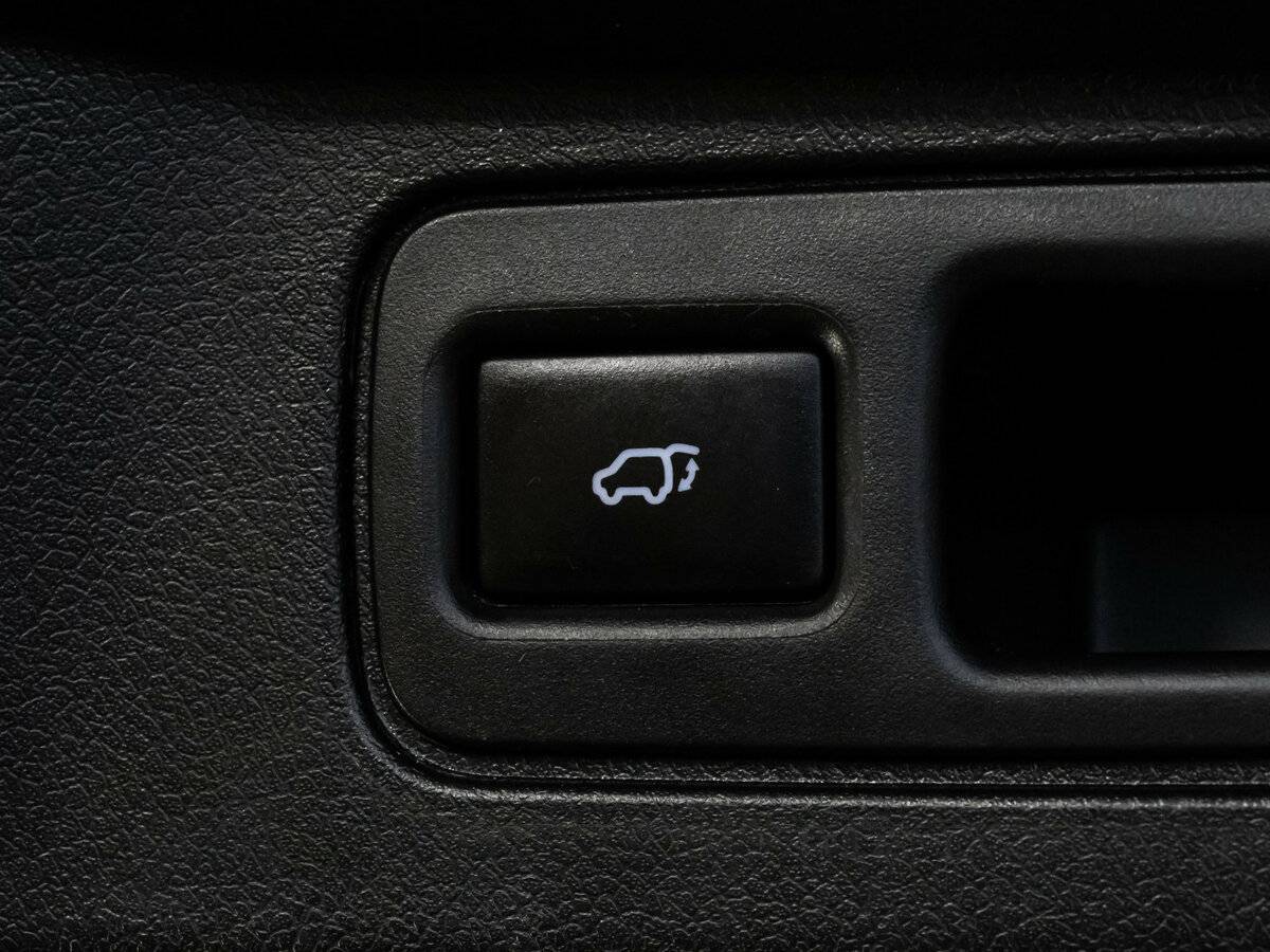 Toyota Fortuner 2018 года с пробегом. Фото: #23