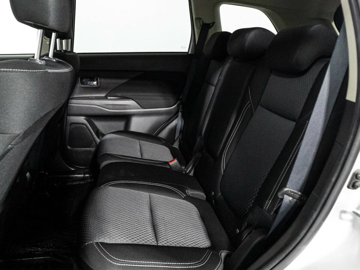 Mitsubishi Outlander 2022 года с пробегом. Фото: #9