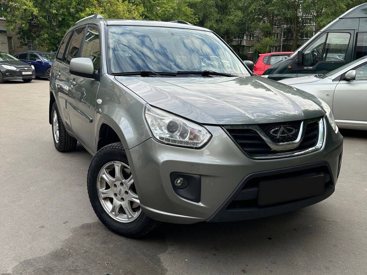 Chery Tiggo (T11) 2013 года с пробегом. Фото: #2