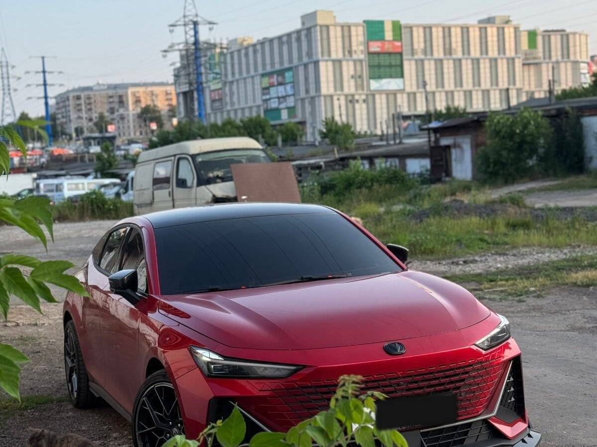 Changan UNI-V 2022 года с пробегом. Фото: #1