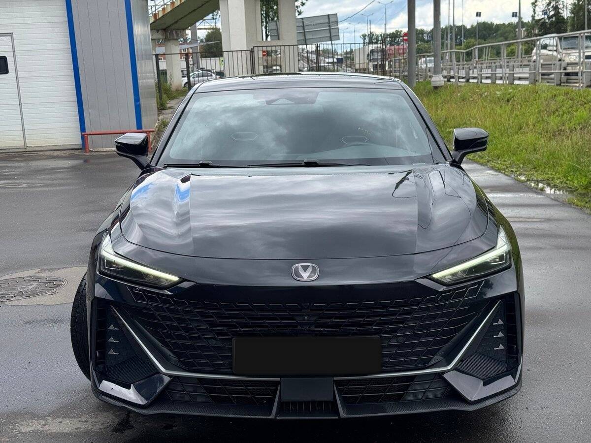 Changan UNI-V 2023 года с пробегом. Фото: #2