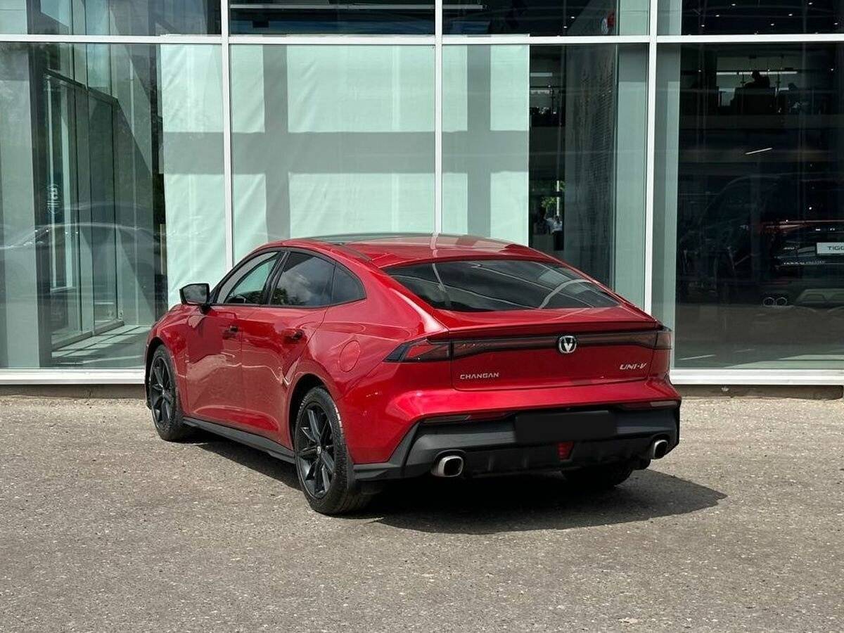 Changan UNI-V 2024 года с пробегом. Фото: #4