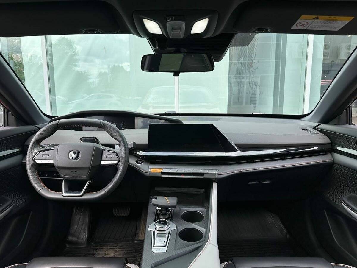 Changan UNI-V 2024 года с пробегом. Фото: #10