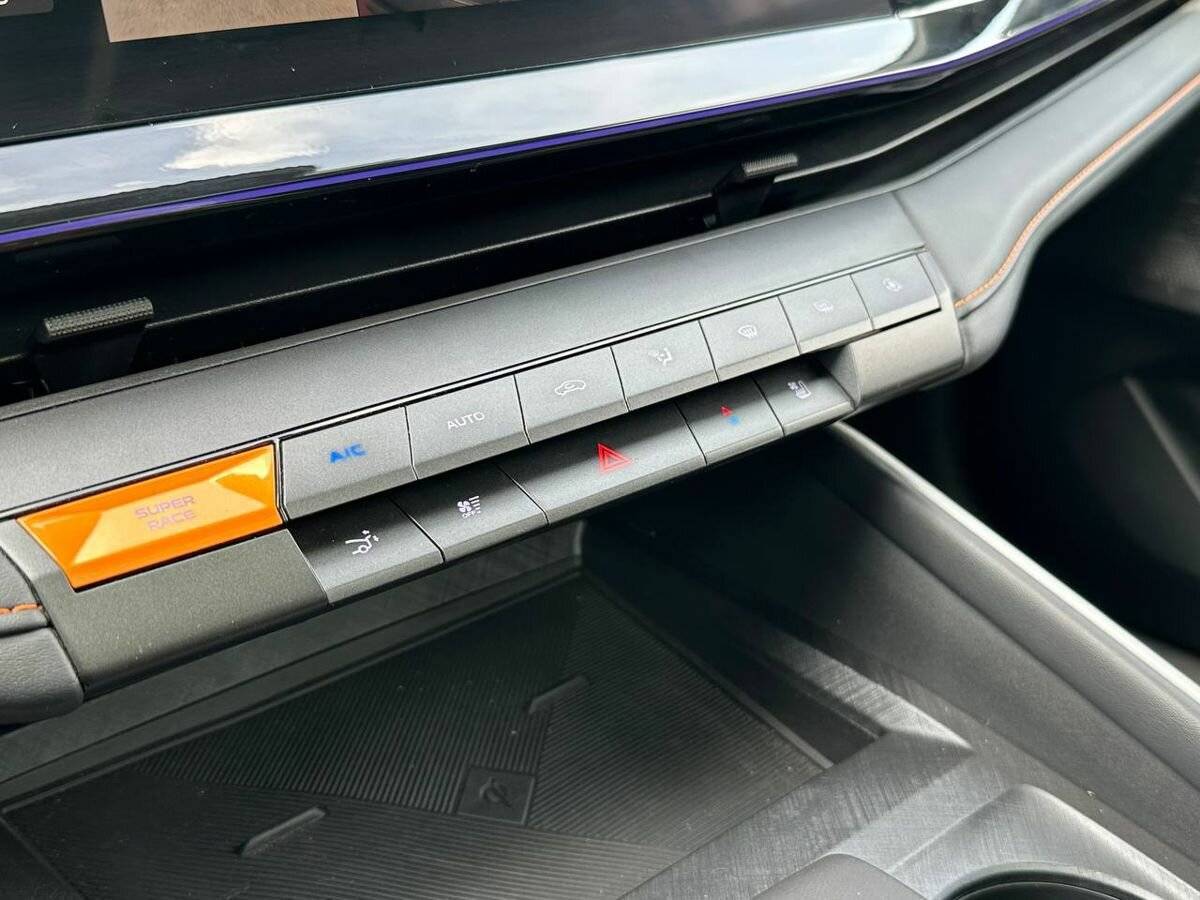 Changan UNI-V 2024 года с пробегом. Фото: #13