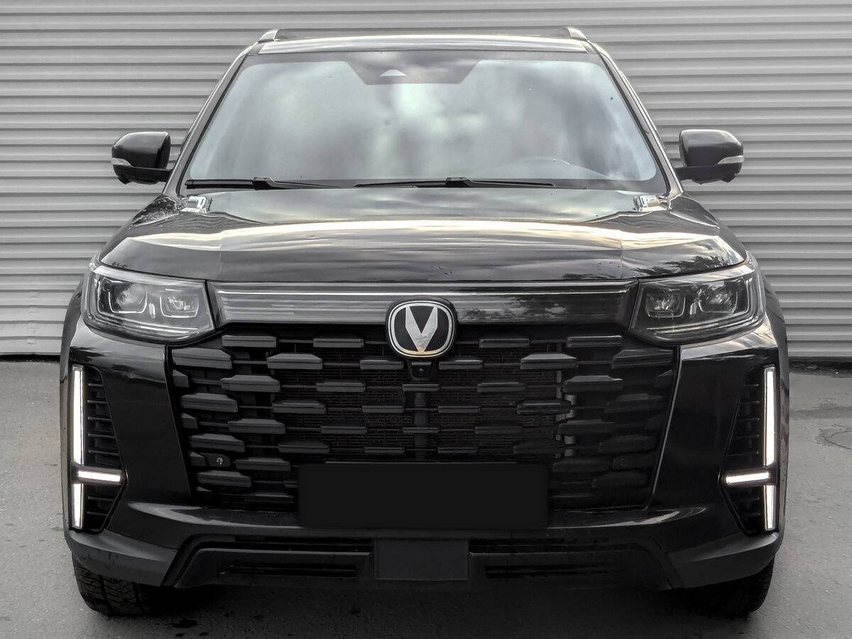 Changan CS95 2023 года с пробегом. Фото: #1