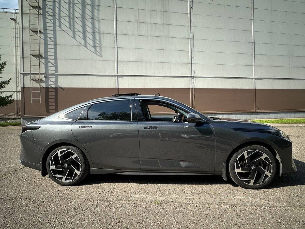 Changan Lamore 2023 года с пробегом. Фото: #3