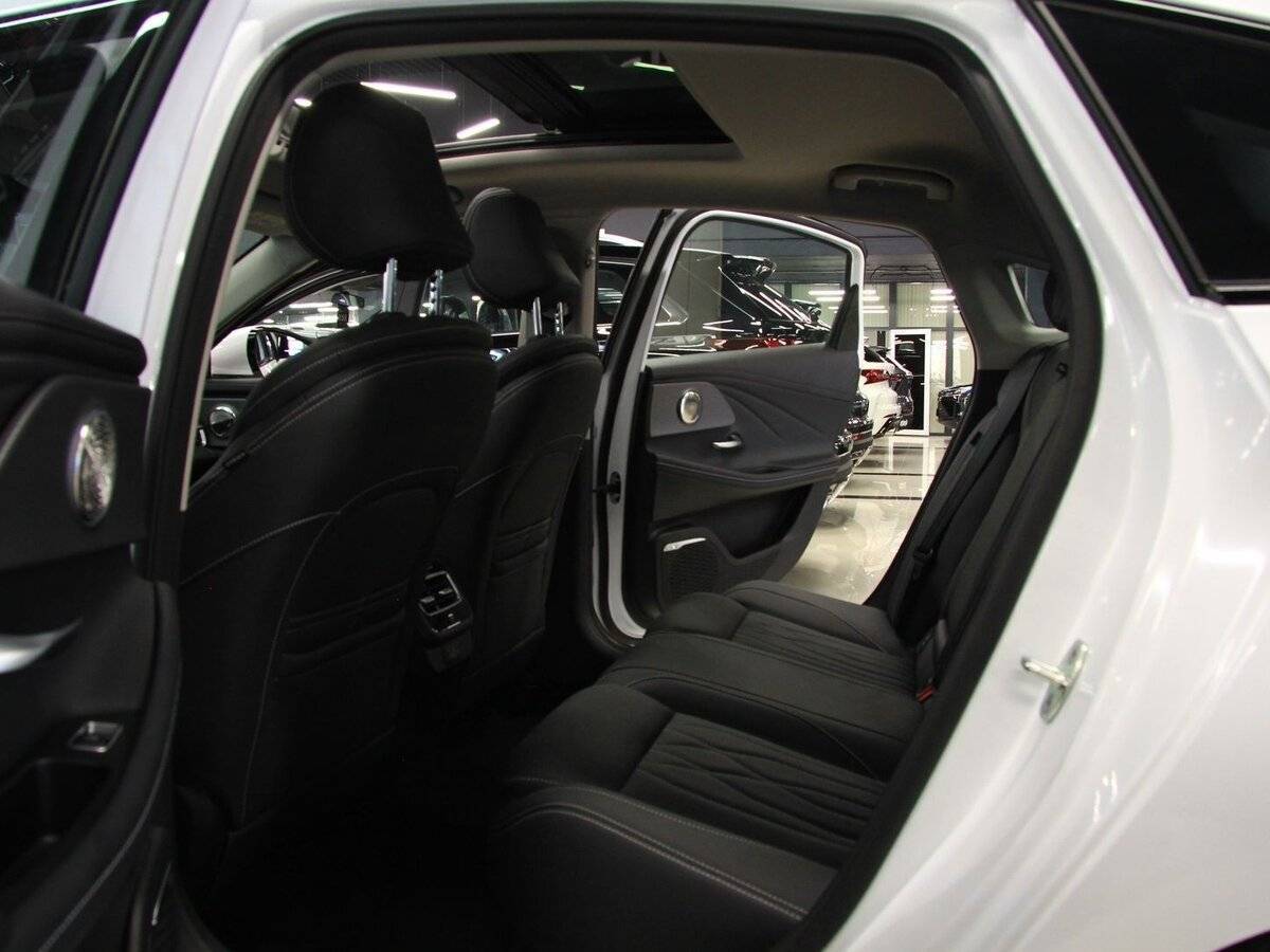 Chery Arrizo 8 2024 года с пробегом. Фото: #12