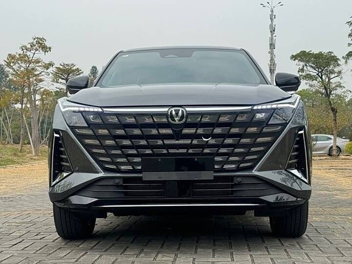 Changan UNI-Z 2024 года с пробегом. Фото: #1