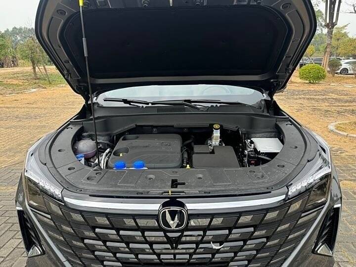 Changan UNI-Z 2024 года с пробегом. Фото: #6