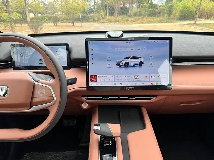 Changan UNI-Z 2024 года с пробегом. Фото: #13