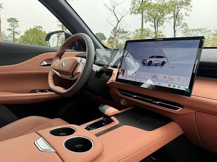 Changan UNI-Z 2024 года с пробегом. Фото: #18