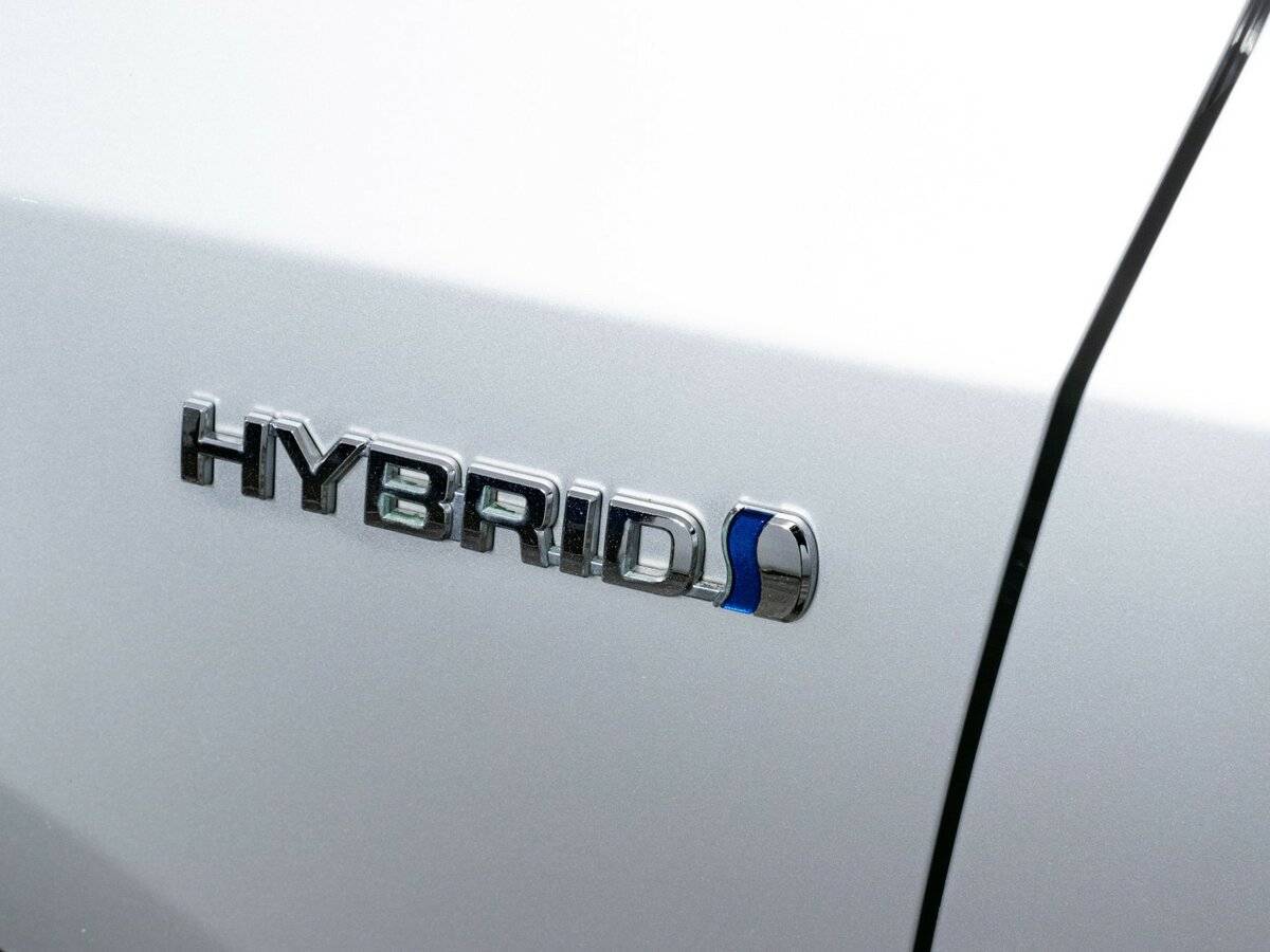 Toyota Prius Alpha 2017 года с пробегом. Фото: #17