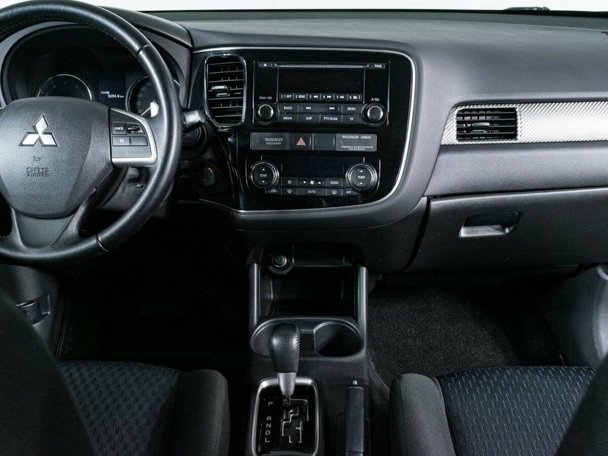 Б/У Митсубиши Оутлэндер 2012 года. Фото: #8