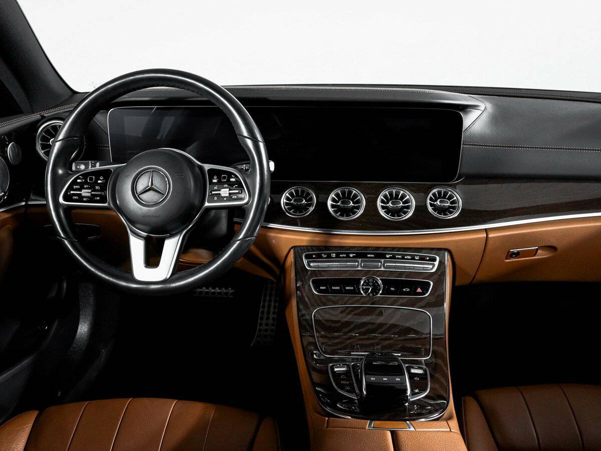 Mercedes-Benz E-Класс 2018 года с пробегом. Фото: #11