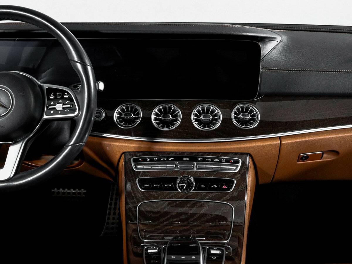 Mercedes-Benz E-Класс 2018 года с пробегом. Фото: #12