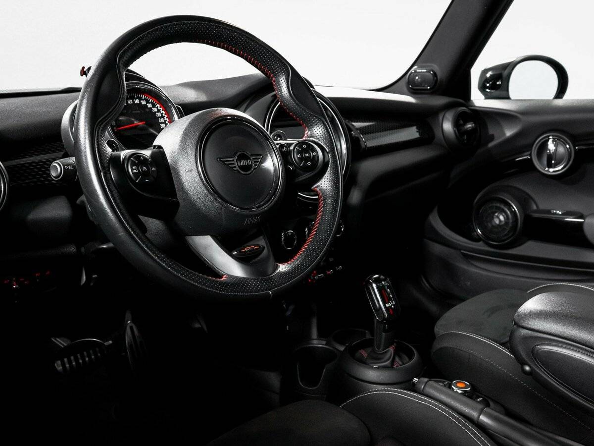 Mini Hatch 2019 года с пробегом. Фото: #13