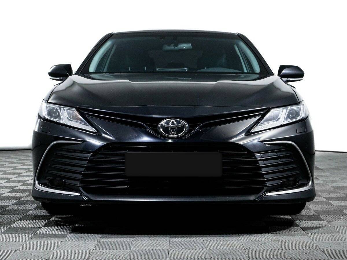 Toyota Camry 2021 года с пробегом. Фото: #1