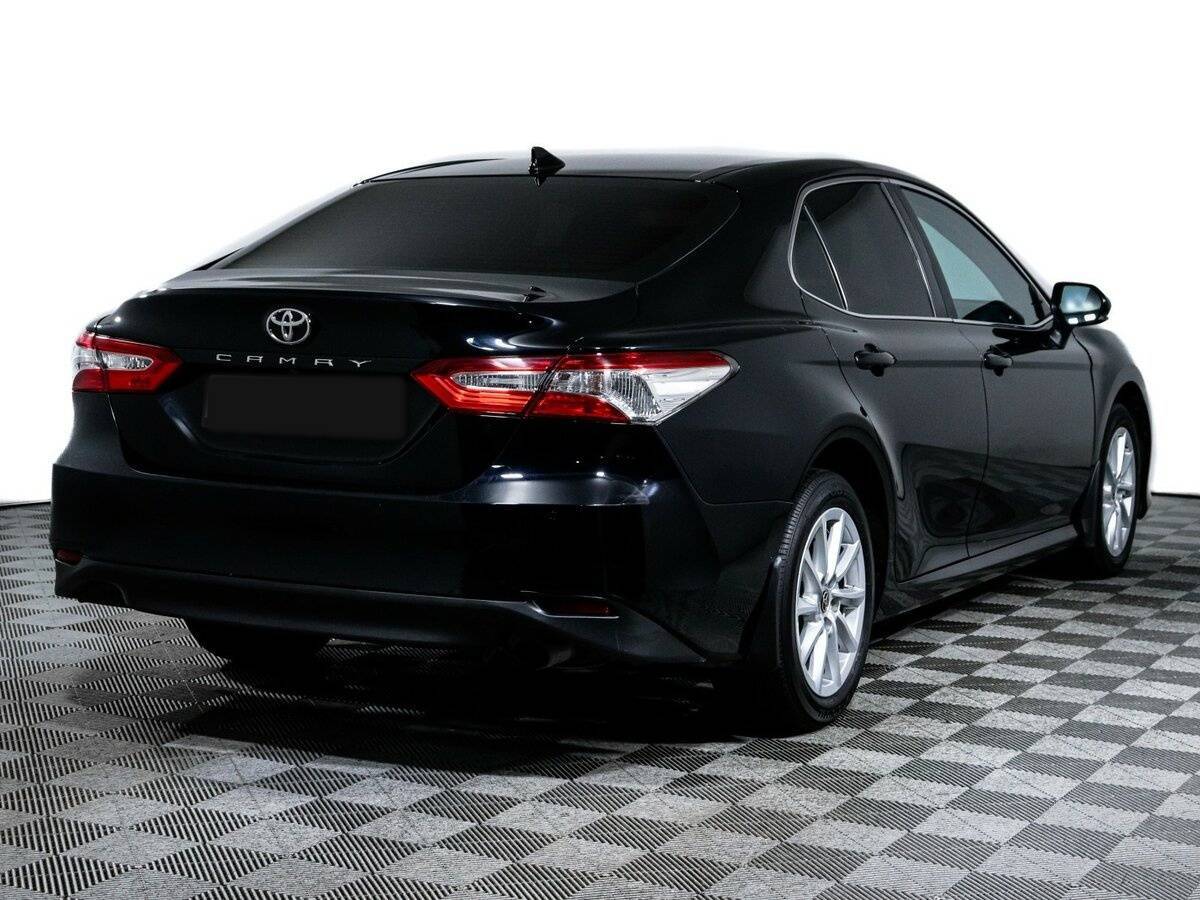 Toyota Camry 2021 года с пробегом. Фото: #4