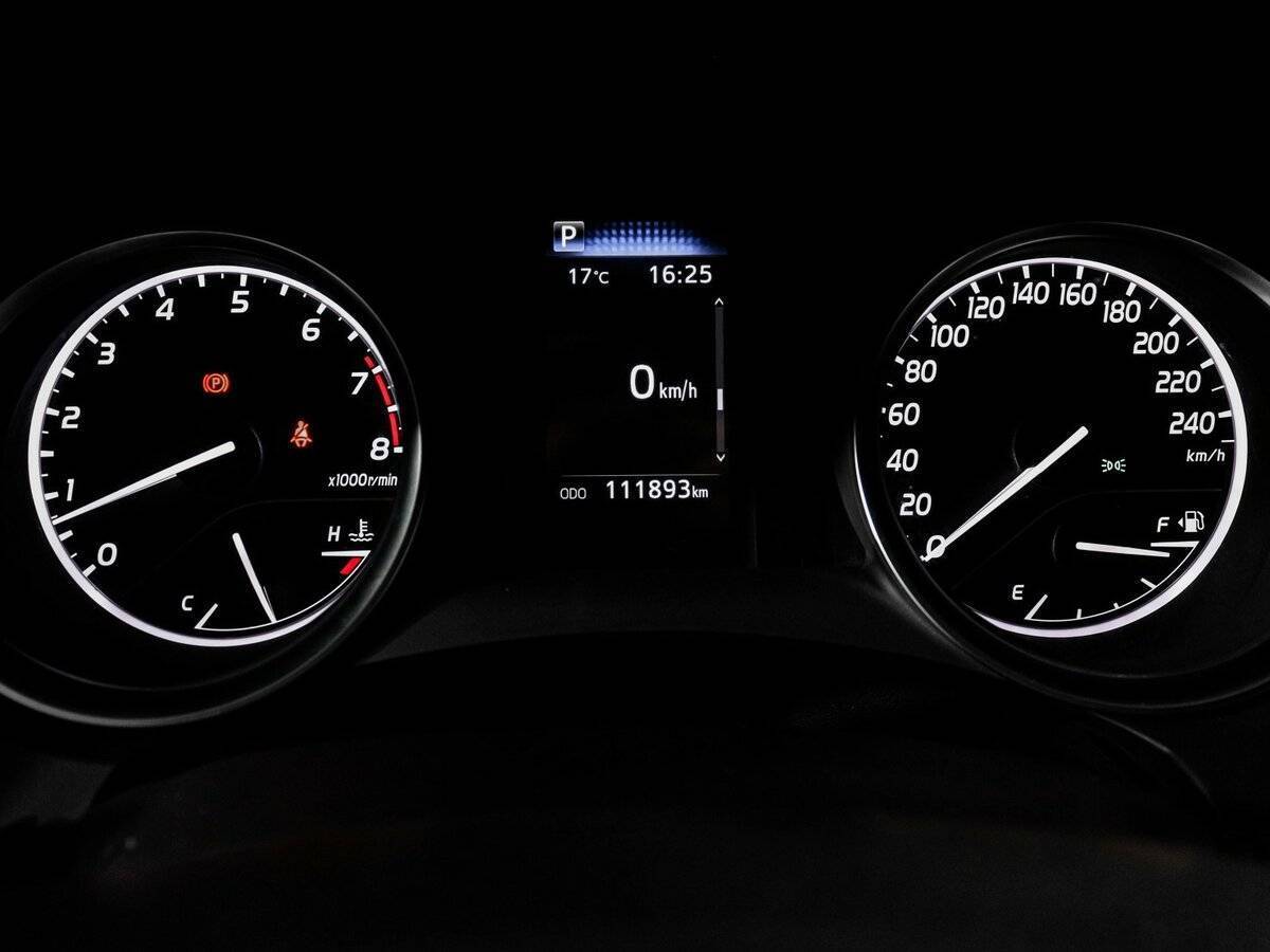 Toyota Camry 2021 года с пробегом. Фото: #10