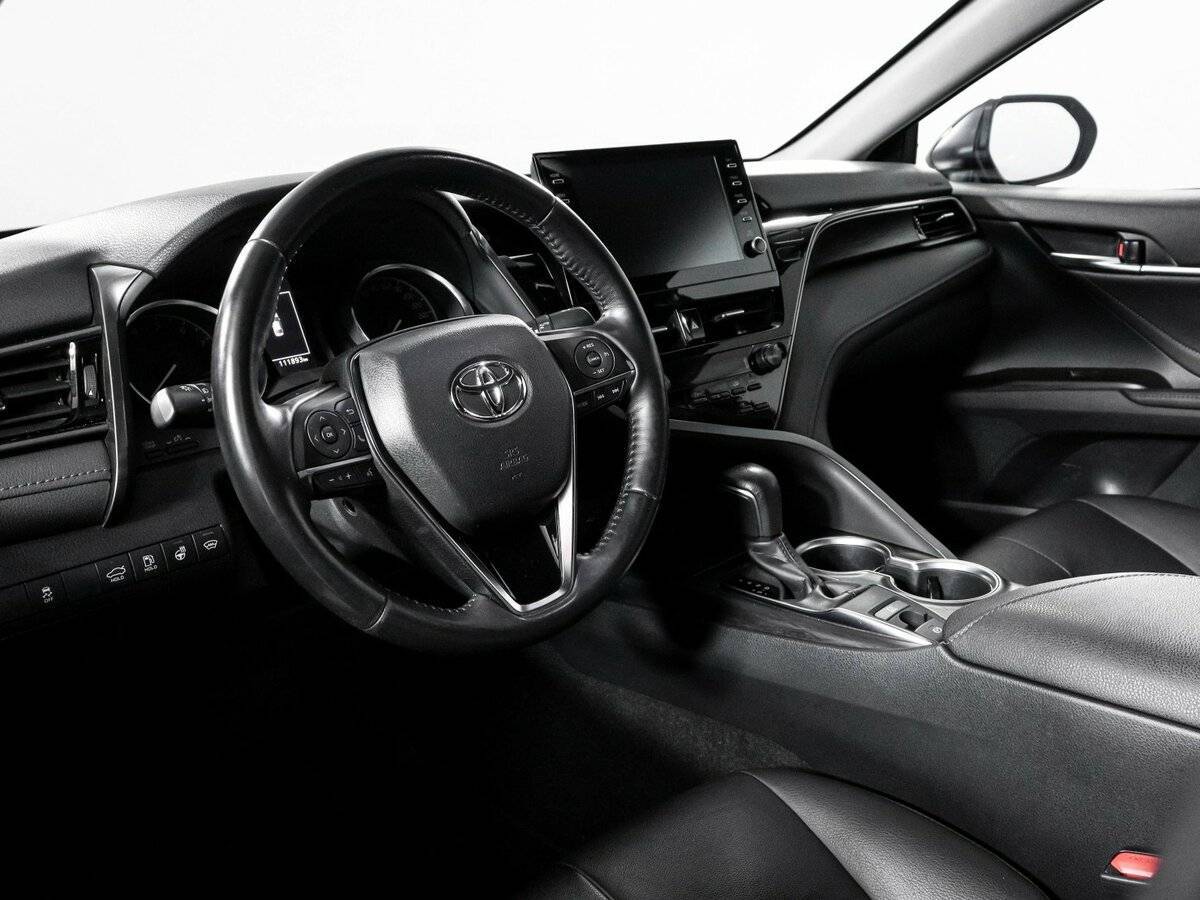 Toyota Camry 2021 года с пробегом. Фото: #13