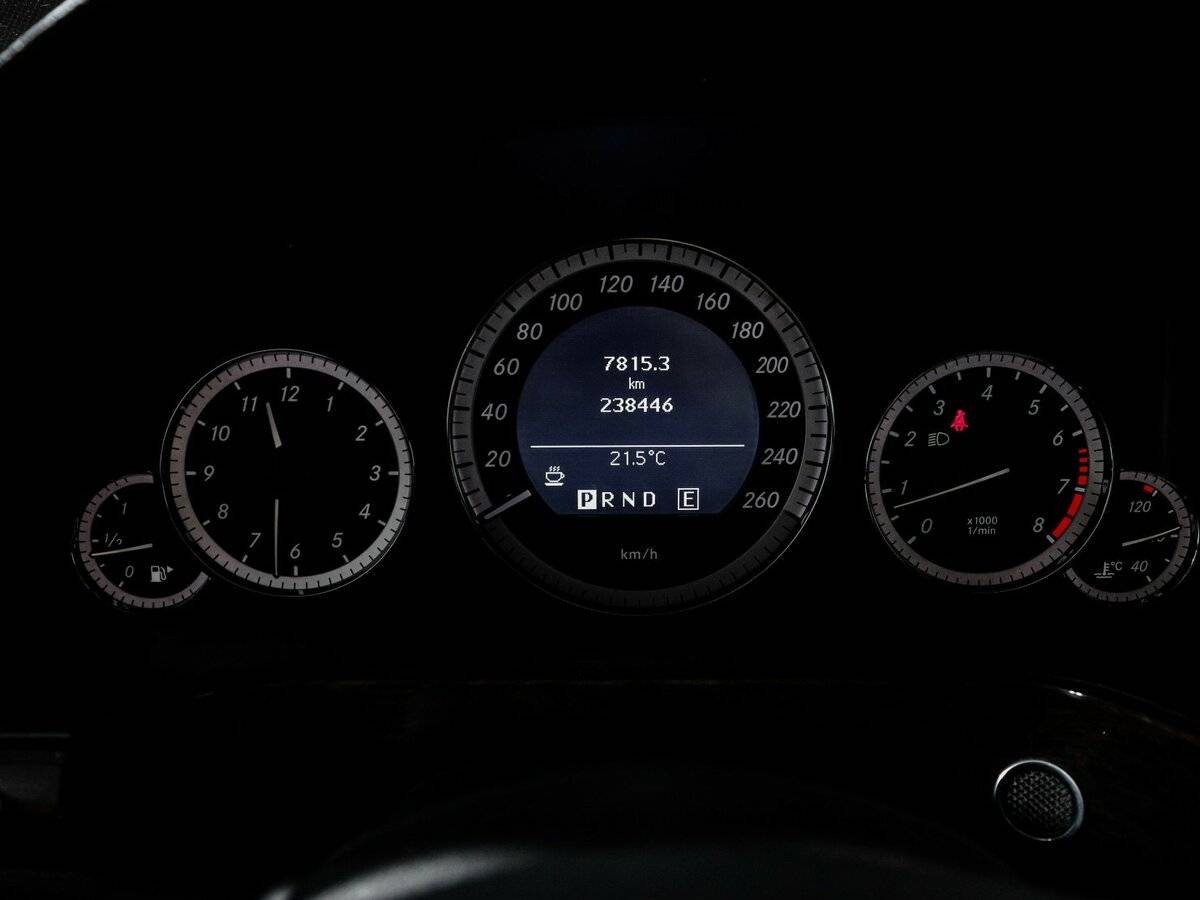 Mercedes-Benz E-Класс 2010 года с пробегом. Фото: #10