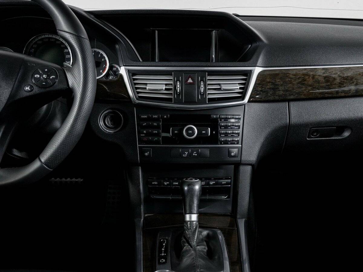 Mercedes-Benz E-Класс 2010 года с пробегом. Фото: #12