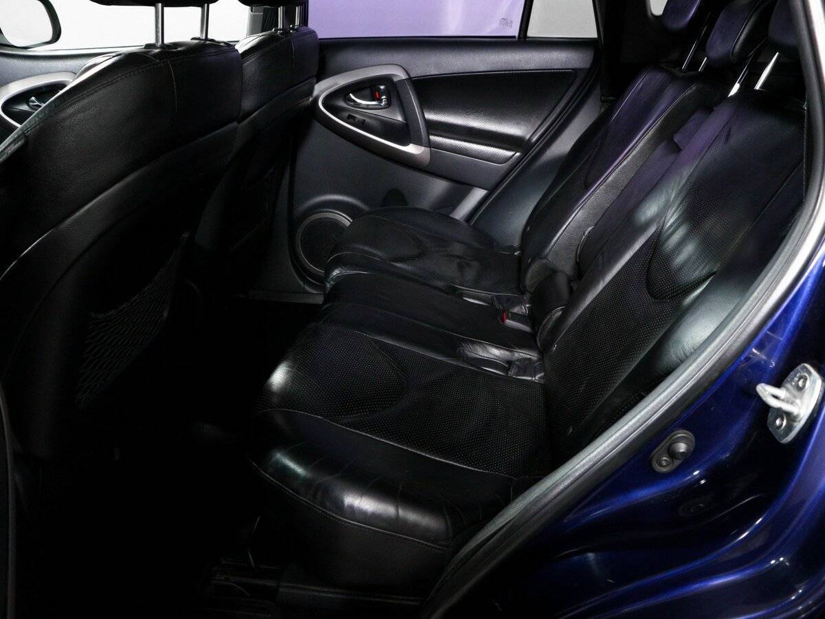 Toyota RAV4 2008 года с пробегом. Фото: #9