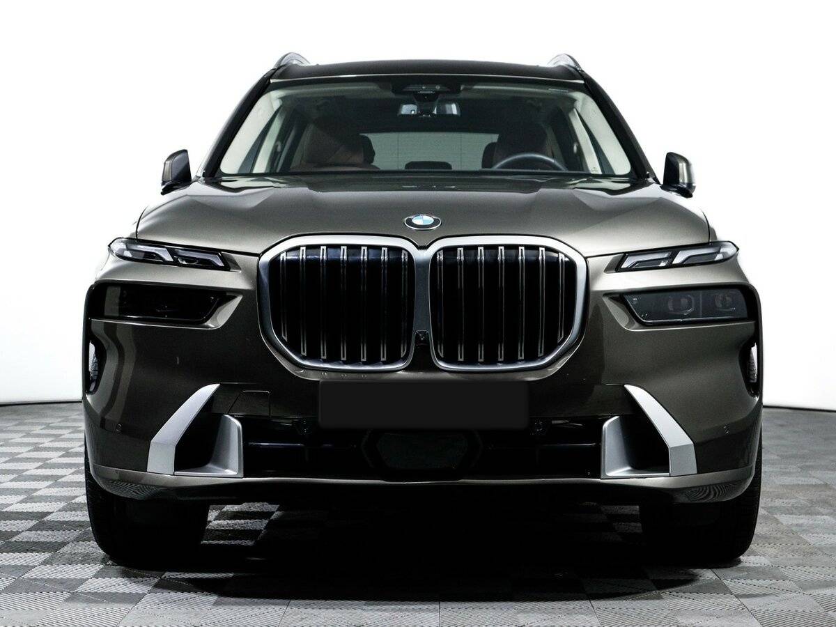 BMW X7 2022 года с пробегом. Фото: #1