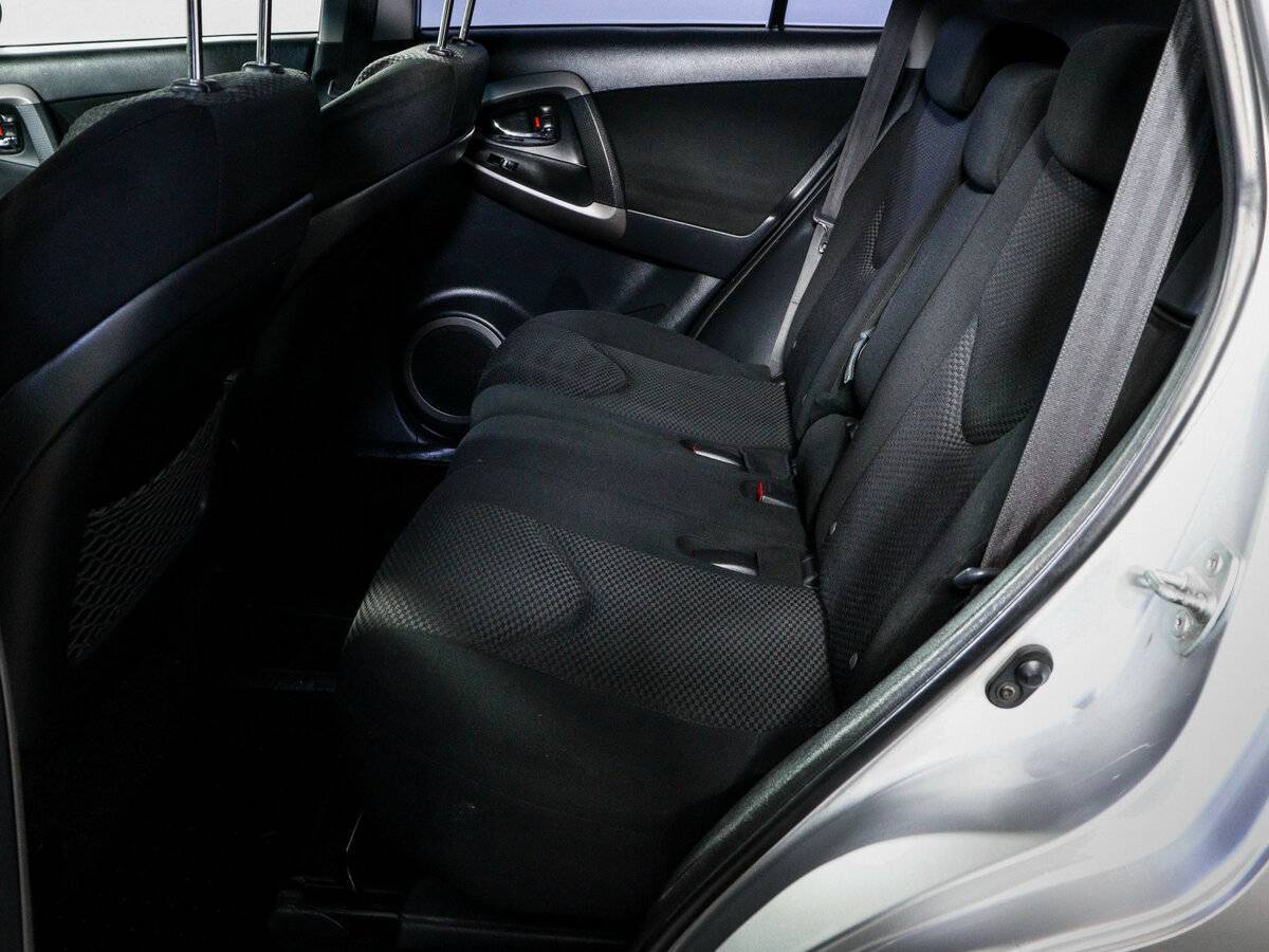 Toyota RAV4 2006 года с пробегом. Фото: #9