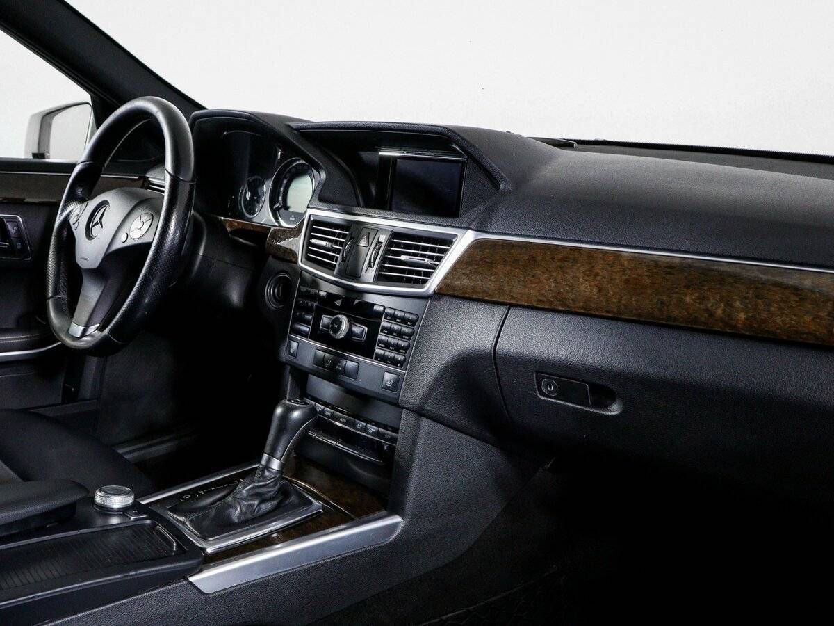 Mercedes-Benz E-Класс 2011 года с пробегом. Фото: #8