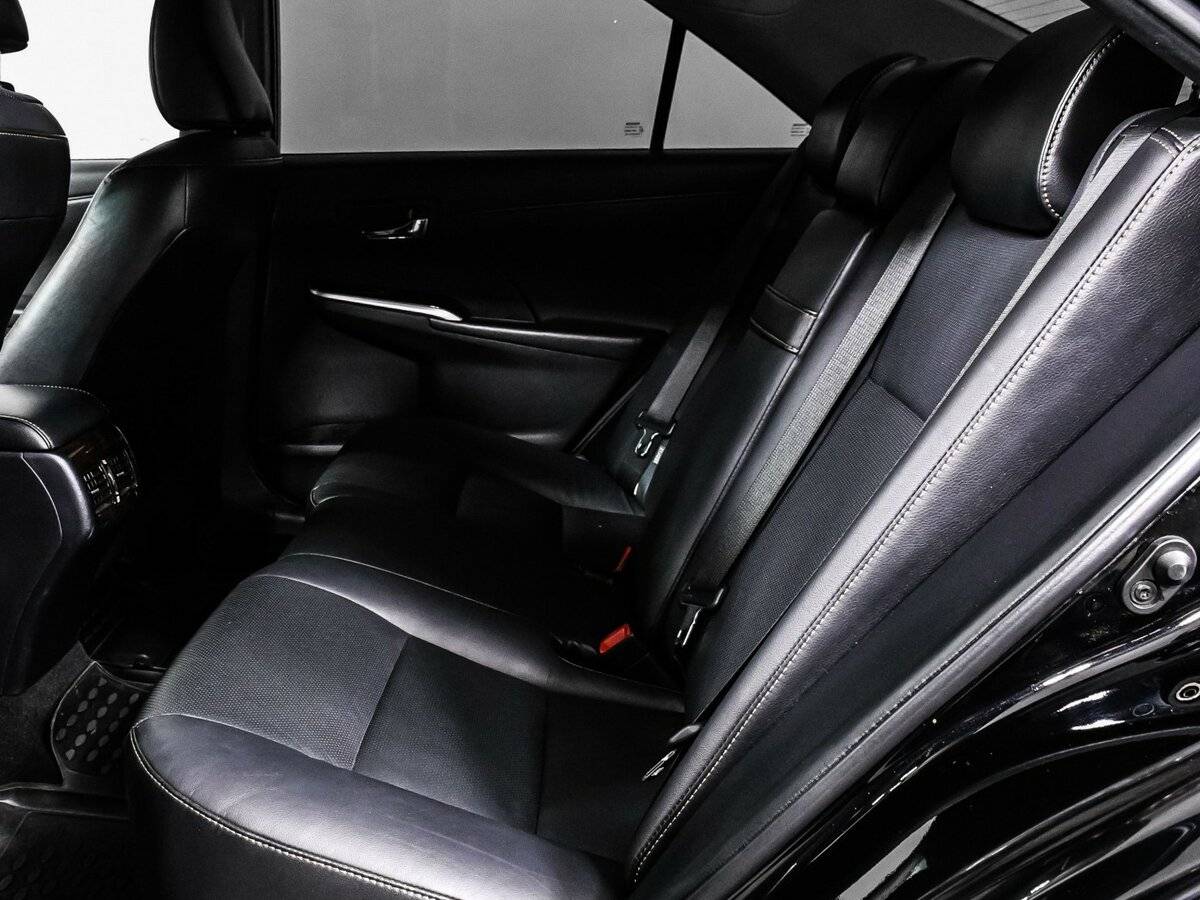 Toyota Camry 2017 года с пробегом. Фото: #13