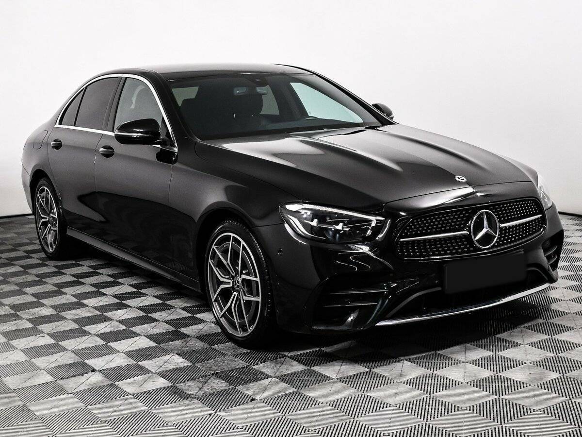 Mercedes-Benz E-Класс 2020 года с пробегом. Фото: #2